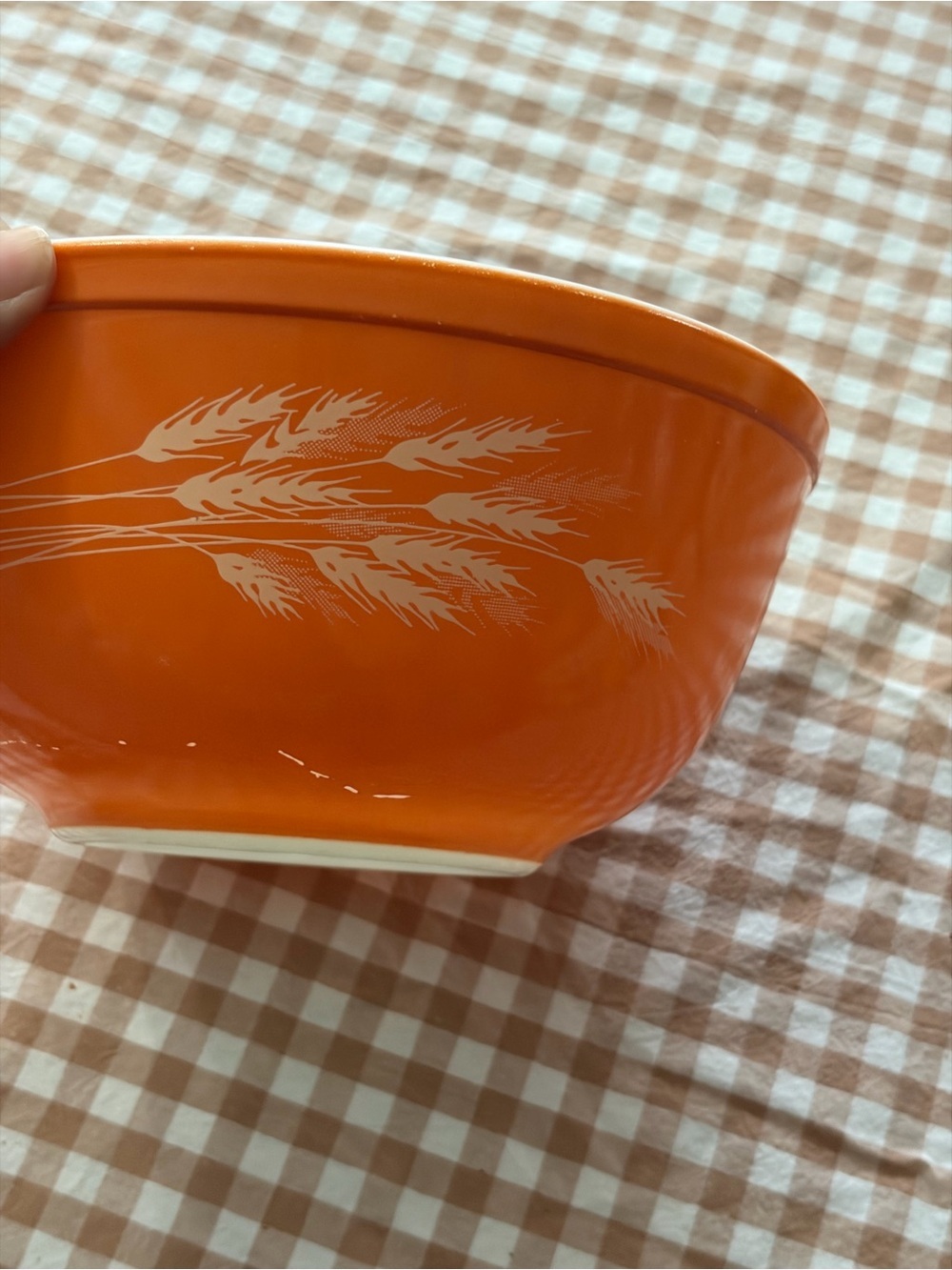 vintage Pyrex mixing bowl in the Autumn Harvest Wheat pattern.